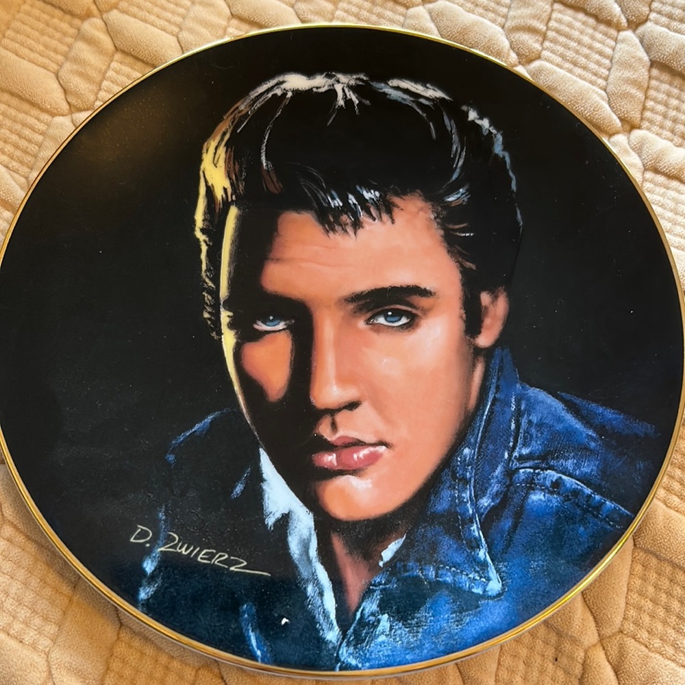 ELVIS PRESLEY Collectable Plate Signed by D. Zwierz “Are You Lonesome Tonight?”
